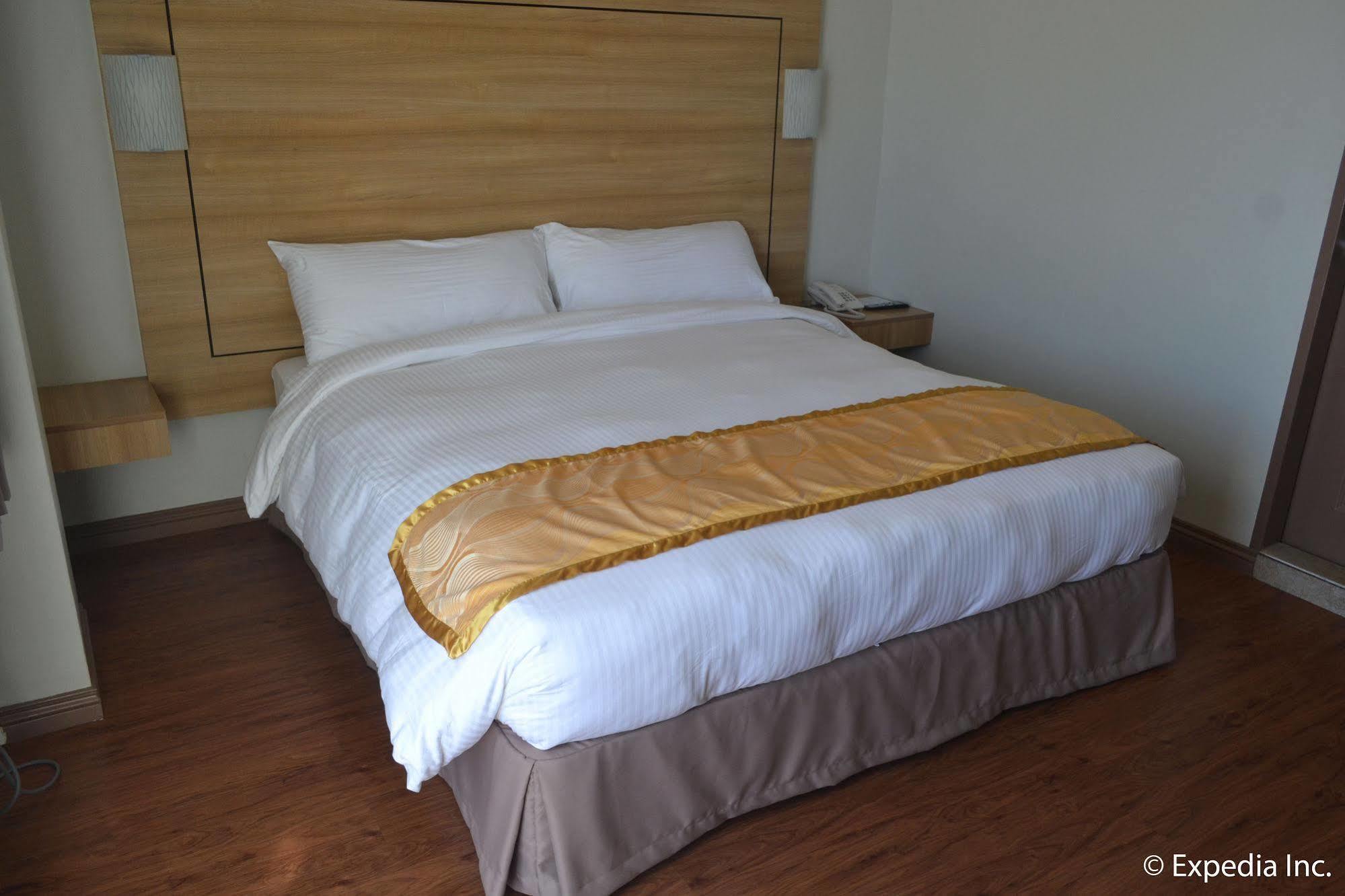 Vista Real Hotel تاجيتاي المظهر الخارجي الصورة